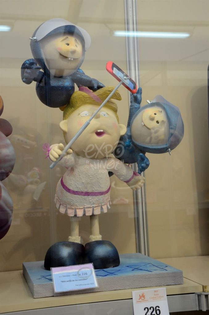 Año 2015, falla Juan José Domine, Port, sección tercera Infantil, Artista: Fet d´Encàrrec.