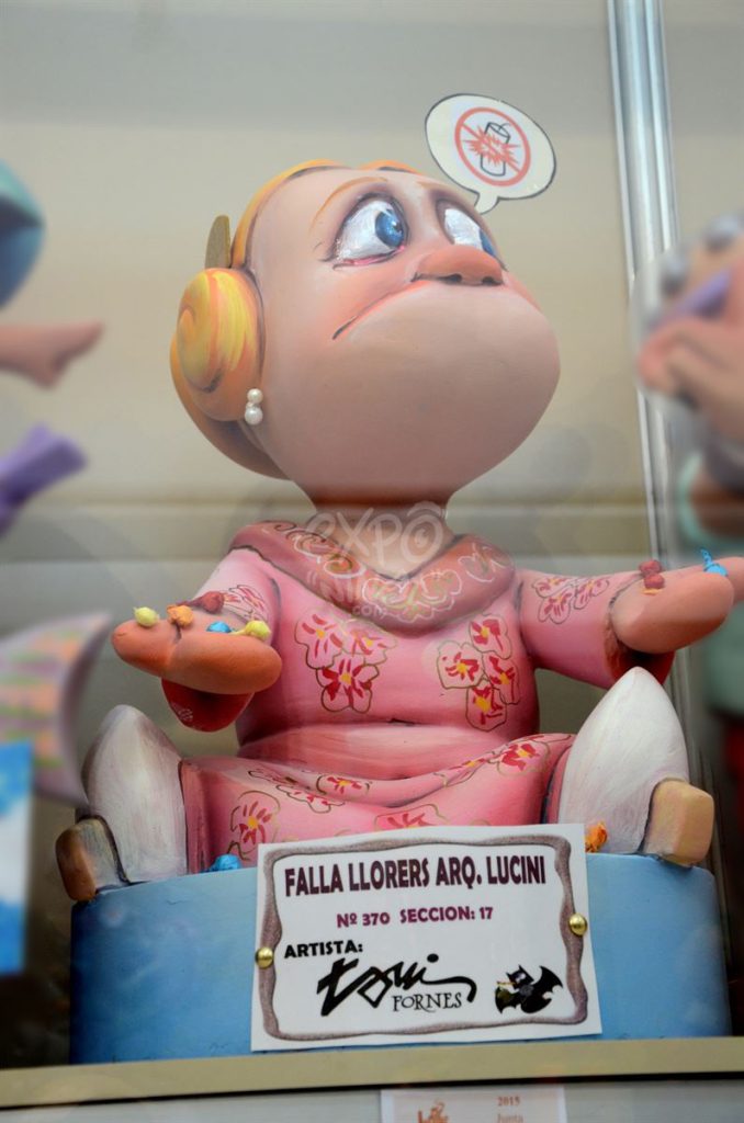 Año 2015, falla Llorers, Arquitecto Lucini, sección decimoséptima Infantil, Artista: Toni Fornes Quijano.