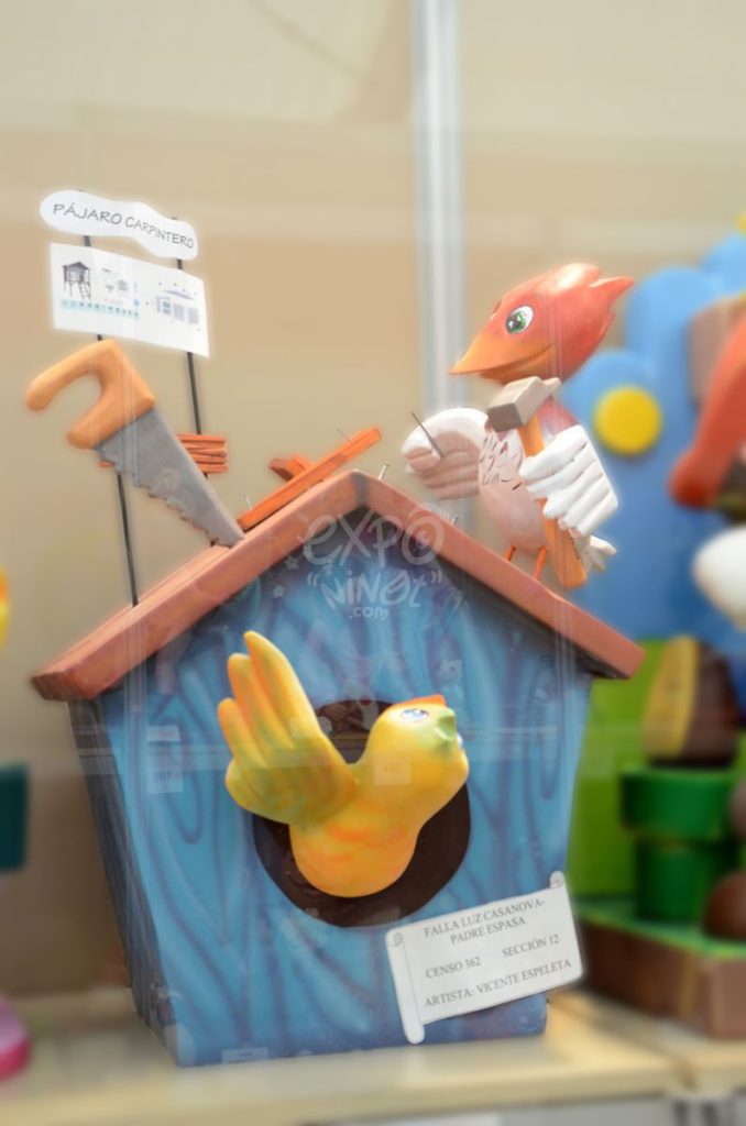 Año 2015, falla Luz Casanova, Padre Espasa, sección duodécima Infantil, Artista: Vicente Espeleta García