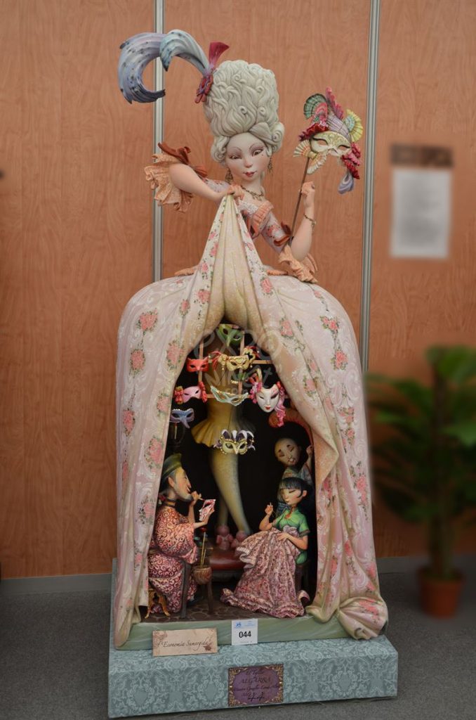 Año 2015, falla Maestro Gozalbo, Conde Altea, Artista: Manuel Algarra Salinas.