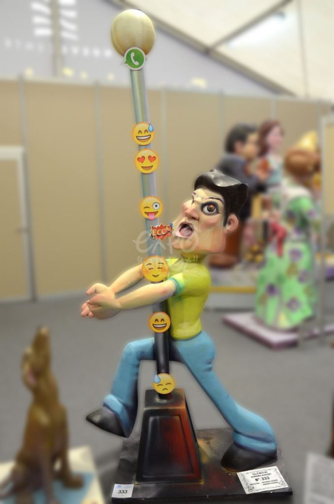 Año 2015, falla Maestro Serrano, Alicante, sección séptima c, Artista: Joserra Lisarde.