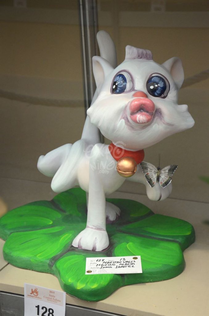 Año 2015, falla Maestro Valls, Marino Albesa, sección decimotercera Infantil, Artista: Inmaculada Ibáñez Marco.