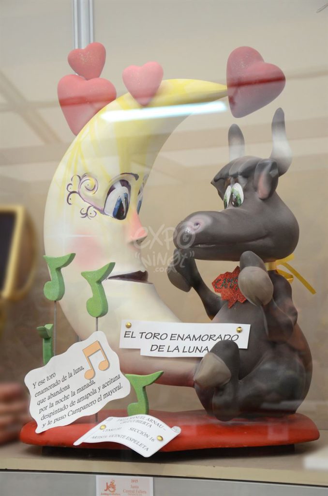 Año 2015, falla Manuel Arnau, Cruz Cubierta, sección decimosexta Infantil, Artista: Vicente Espeleta García.