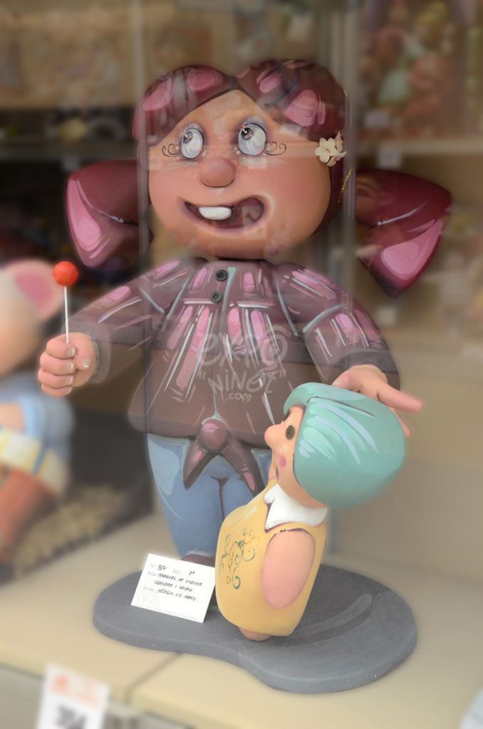 Año 2015, falla Marqués de Lozoya, Poeta Cervera Grifol, sección séptima Infantil, Artista: Sergio Lis Abril.