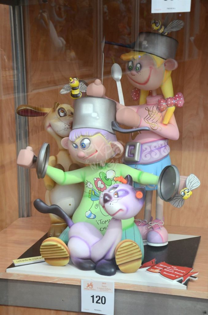 Año 2015, falla Molinell – Alboraya, sección primera Infantil, Artista: Emilio Tamarit. Simón.