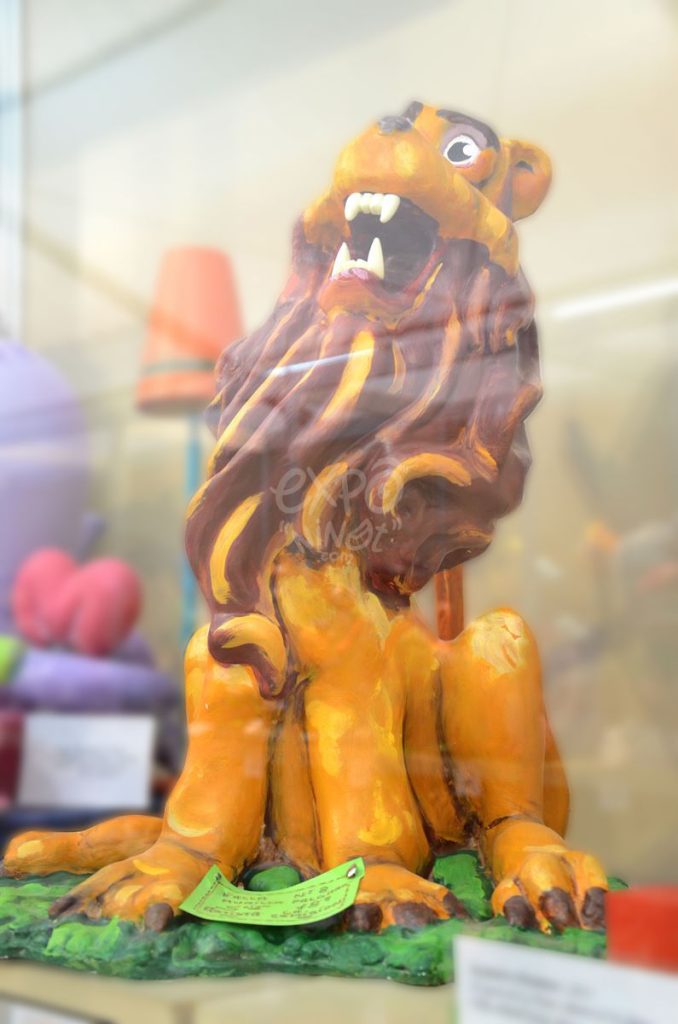Año 2015, falla Murillo, Palomar, sección decimoctava Infantil, Artista: La Comisión.