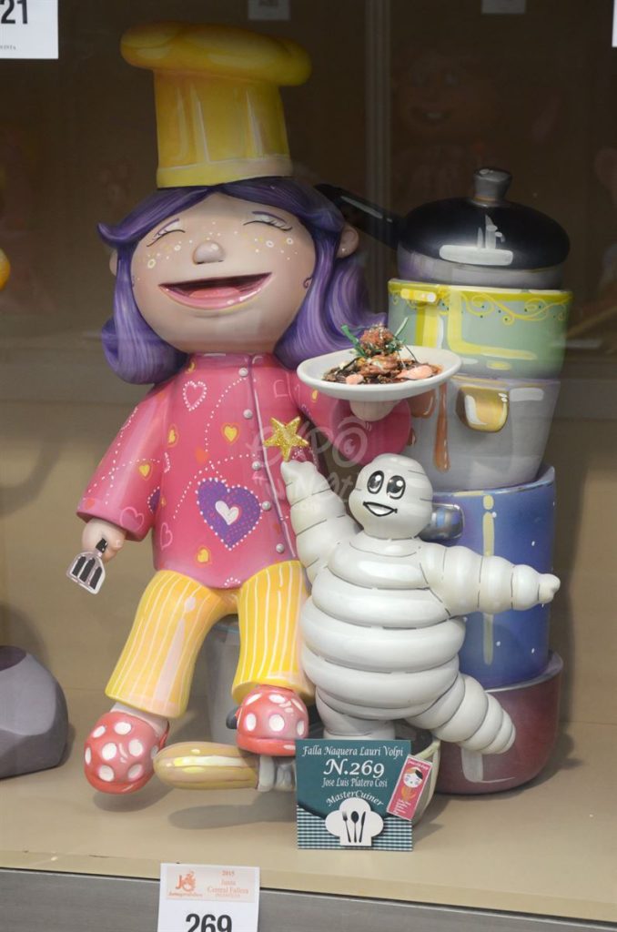 Año 2015, falla Náquera, Lauri Volpi, sección quinta Infantil, Artista: José Luis Platero Cosí.