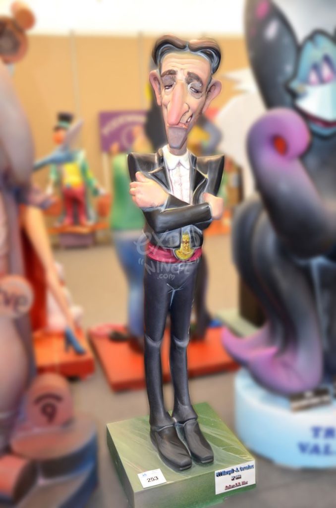 Año 2015, falla Pi y Margall, Arturo Cervellera, sección quinta c, Artista: Alberto Rajadell.