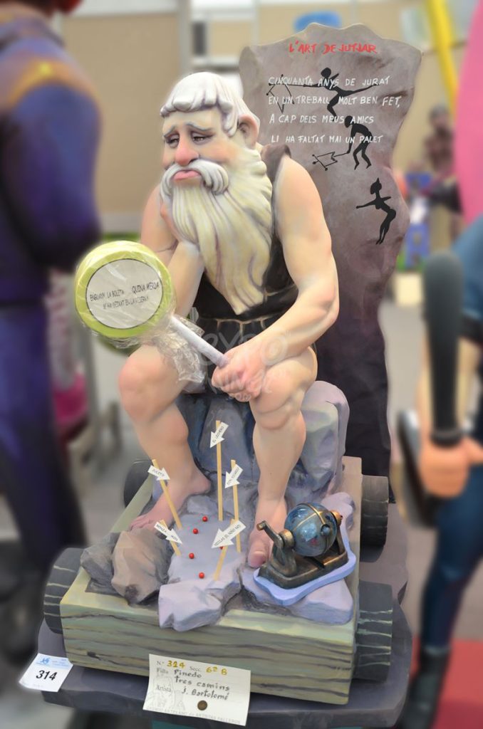 Año 2015, falla Pinedo, Tres Caminos, sección sexta b, Artista: José Bartolomé Navarro.