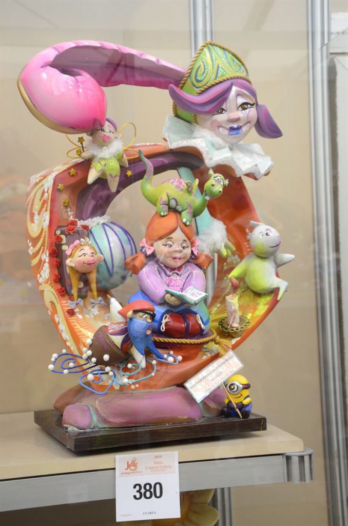 Año 2015, falla Pintor Maella, Avenida Francia, Menorca, sección cuarta Infantil, Artista: Rafael Lidón Santacreu.