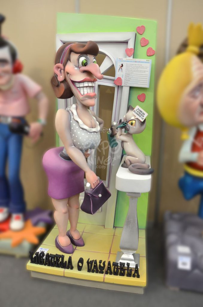 Año 2015, falla Pintor Salvador Abril, Peris y Valero, sección segunda b, Artista: Sergio Musoles Ros.