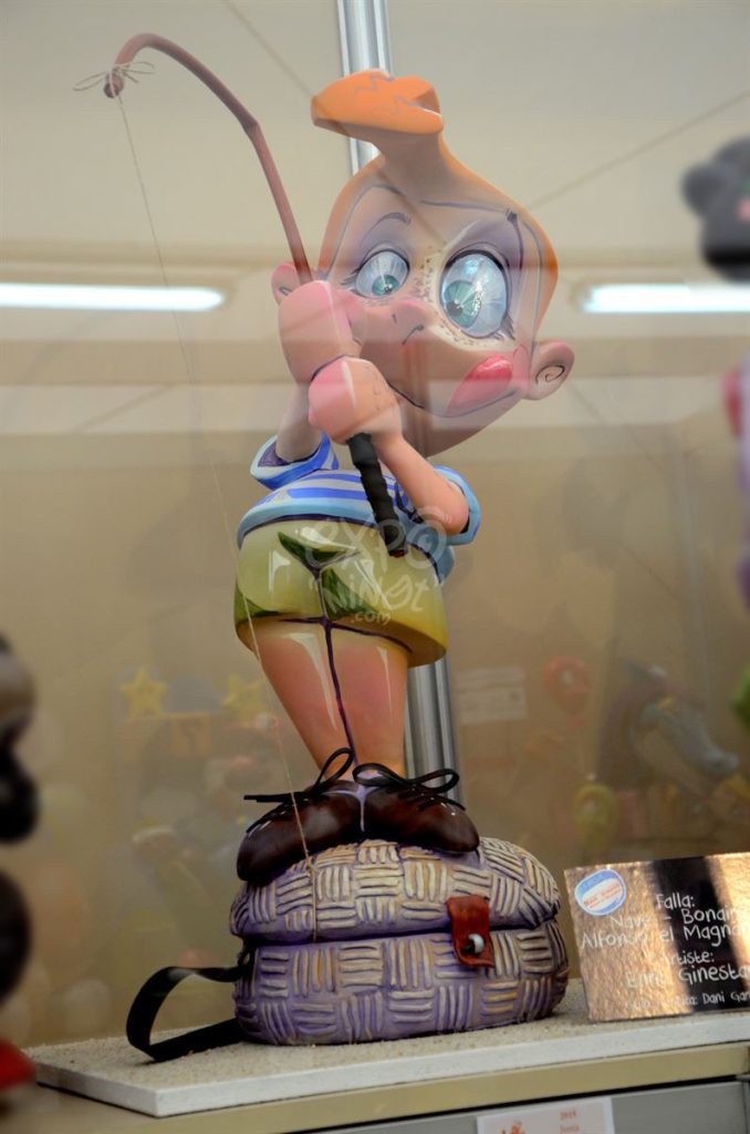 Año 2015, falla Plaza Alfonso El Magnánimo, Nave, sección decimosexta Infantil, Artista: José Enrique Ginestar Morán.