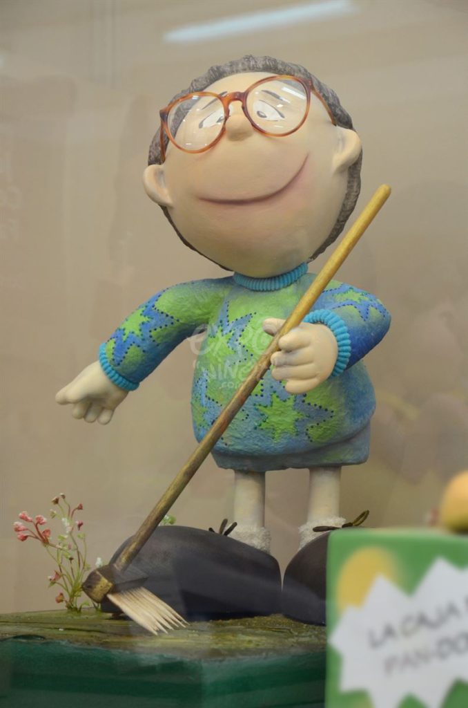 Año 2015, falla Plaza del Ángel, sección decimocuarta Infantil, Artista: Fet d´Encàrrec.