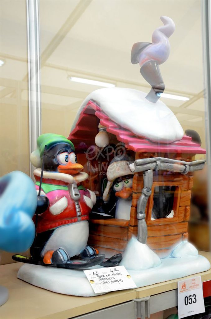 Año 2015, falla Plaza del Pintor Segrelles, sección cuarta Infantil, Artista: Francisco Burgos.