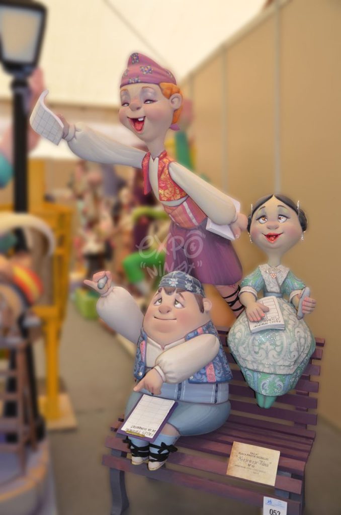 Año 2015, falla Plaza del Pintor Segrelles, sección primera b, Artista: José López Ibáñez.