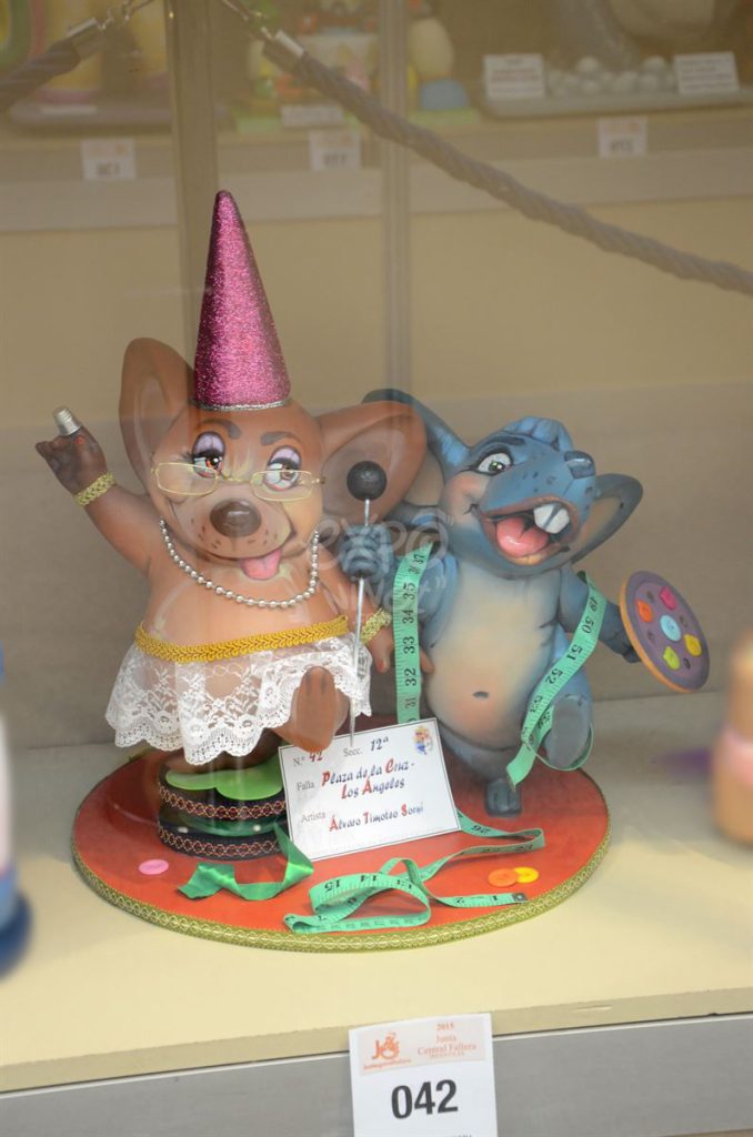 Año 2015, falla Plaza la Cruz, Los Ángeles, sección duodécima Infantil, Artista: Álvaro Timoteo Sorní.