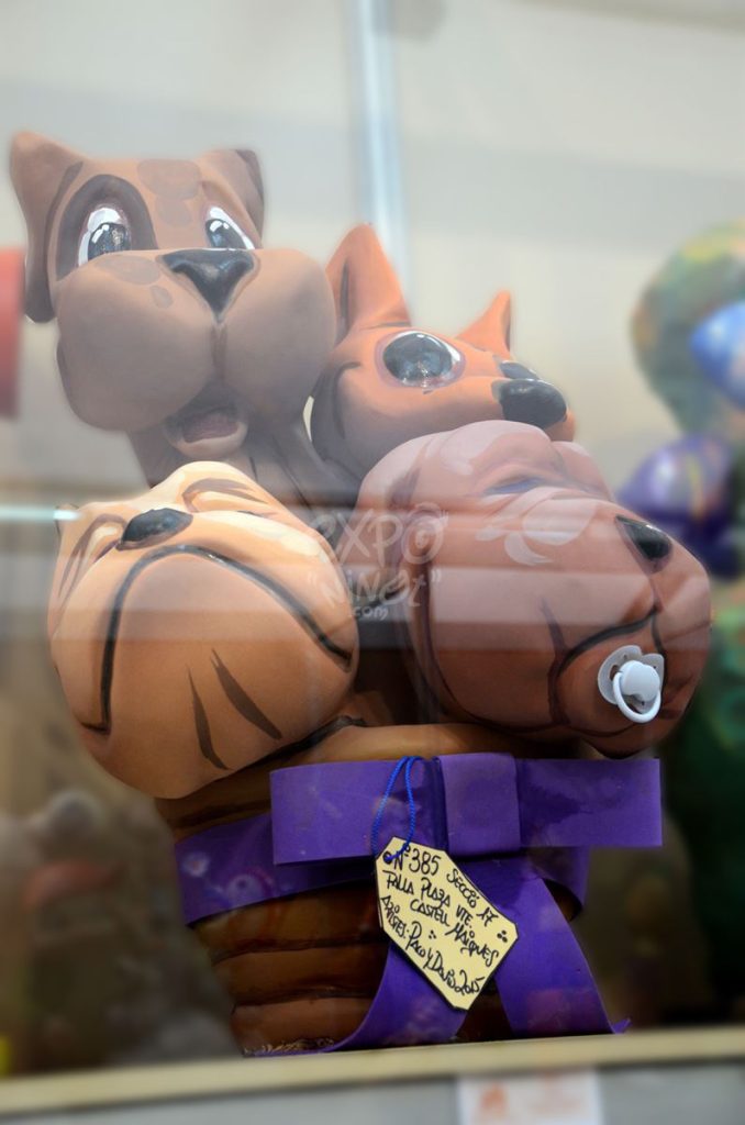 Año 2015, falla Plaza Vicente Castell Maiques, sección decimoséptima Infantil, Artista: David Zahonero del Fresno.