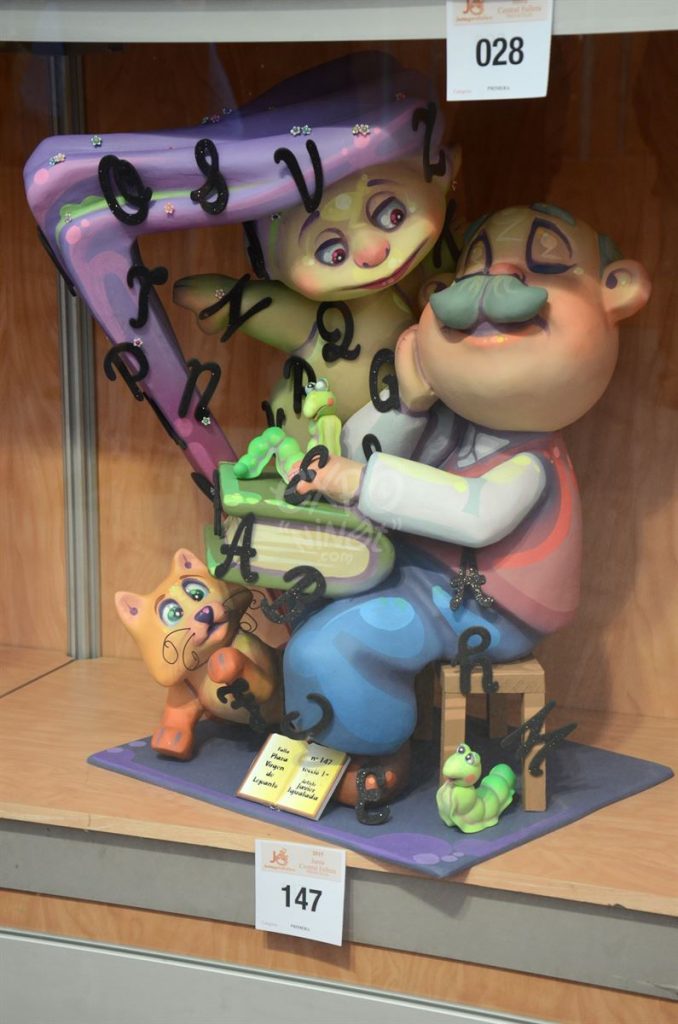 Año 2015, falla Plaza Virgen de Lepanto, sección primera Infantil, Artista: Javier Igualada Fernández.