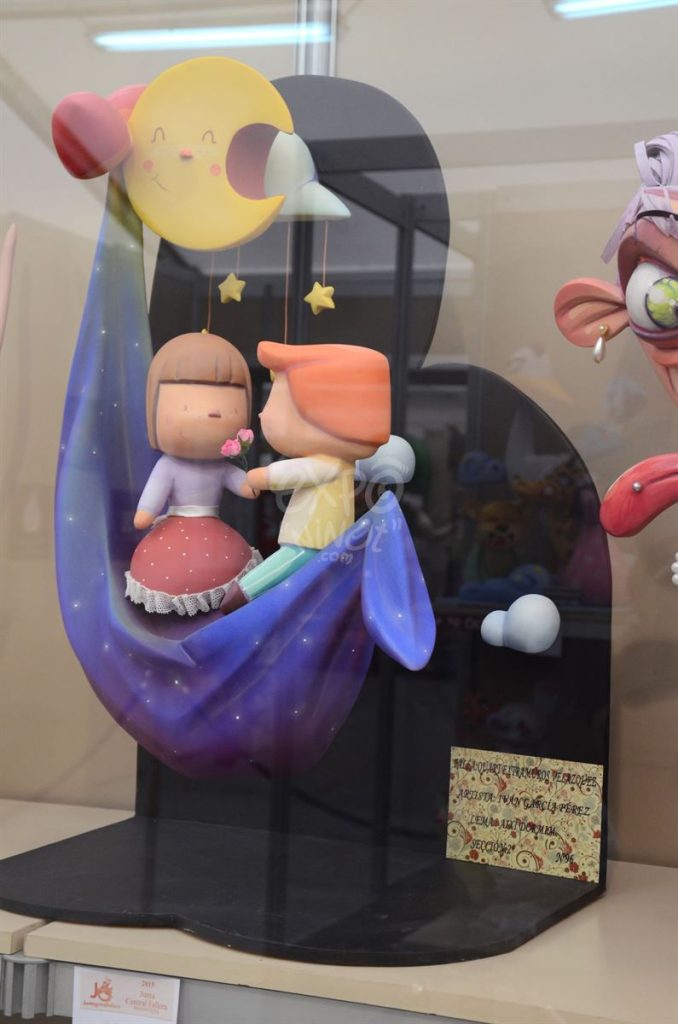 Año 2015, falla Quart Extramuros, Velázquez, sección segunda Infantil, Artista: Iván García.