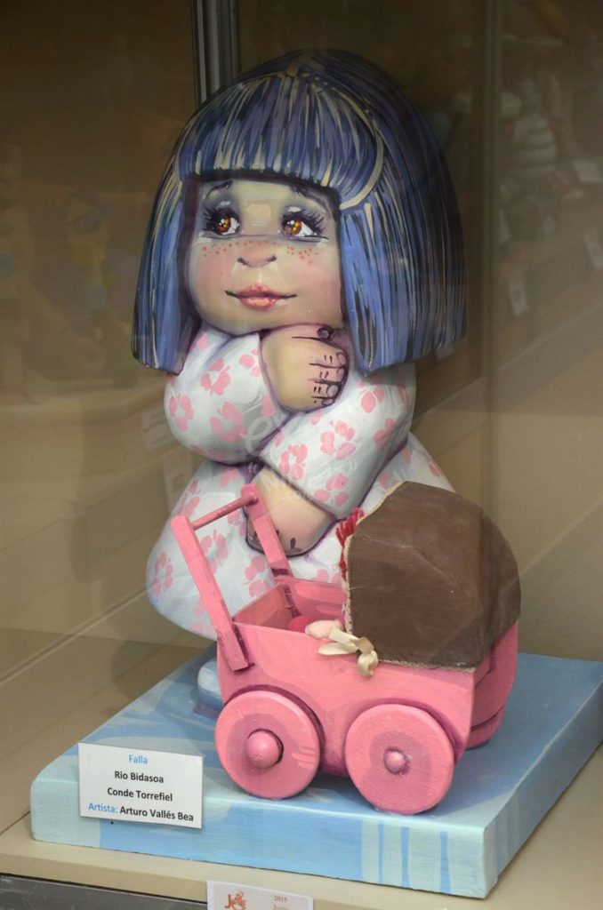 Año 2015, falla Rio Bidasoa, Conde Torrefiel, sección sexta Infantil, Artista: Arturo Vallés Bea.
