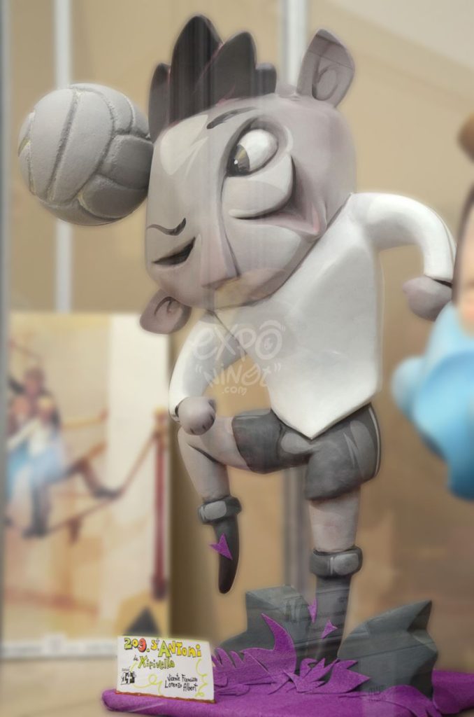 Año 2015, falla San Antonio, sección decimocuarta Infantil, Artista: Vicente Francisco Lorenzo Albert.