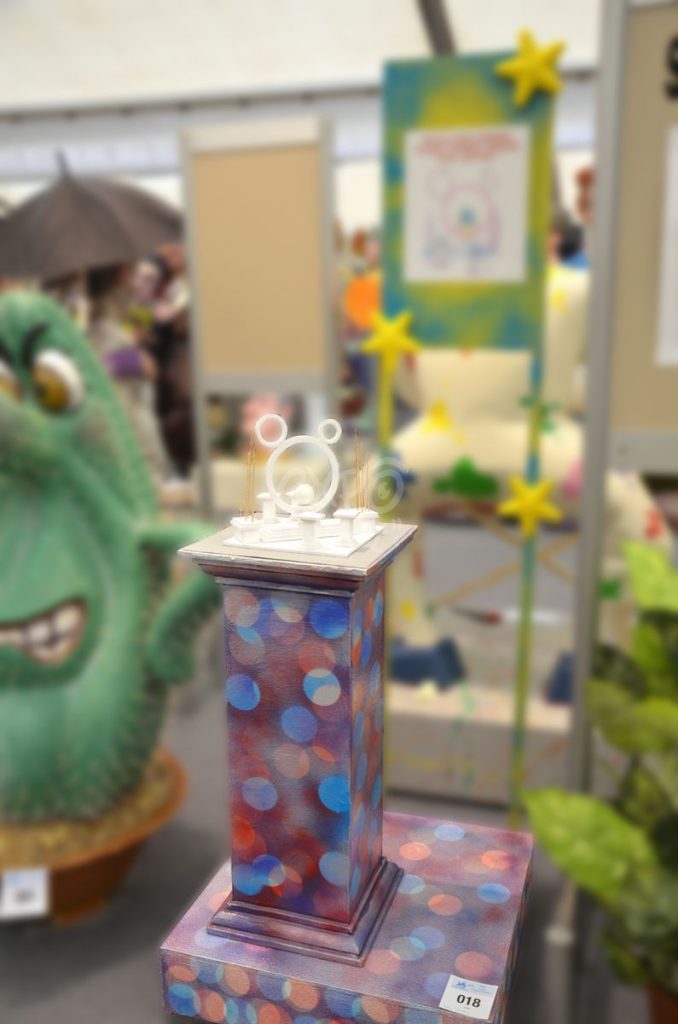 Año 2015, falla San Miguel, Plaza de Vicente Iborra, sección séptima c, Artista: Rafael Ventura.