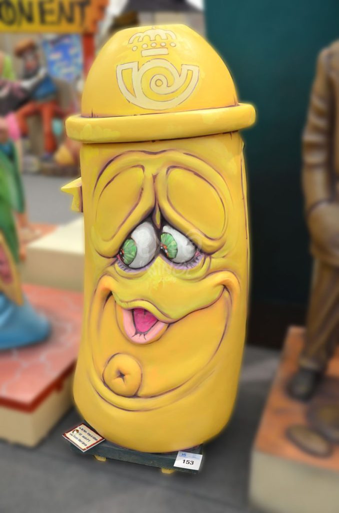 Año 2015, falla San Pedro, Virgen de Vallivana, sección sexta b, Artista: Vicente Albert García.