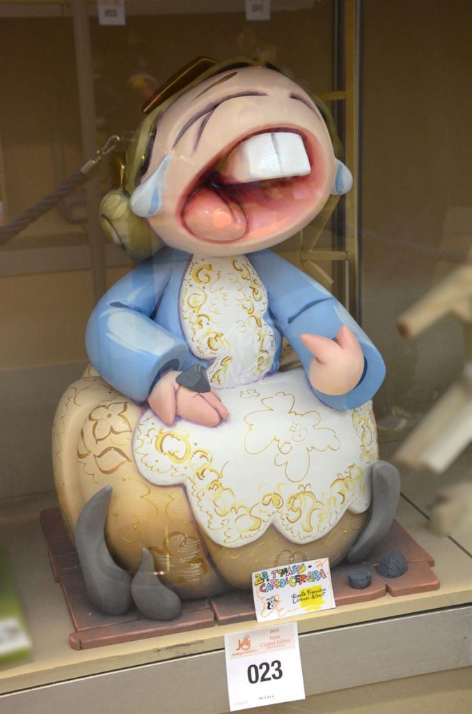 Año 2015, falla Tomasos, Carlos Cervera, sección octava Infantil, Artista: Vicente Francisco Lorenzo Albert.