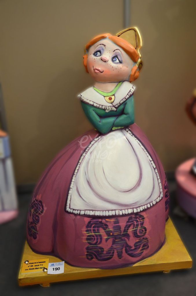 Año 2015, falla Virgen de la Fuensanta, sección séptima c, Artista: Vicente Albert García.