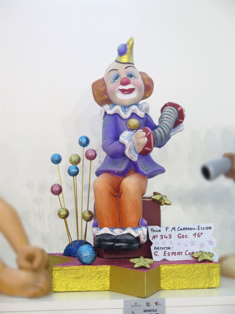 Año 2016, falla Avenida Pianista Martínez Carrasco, Eslida, sección decimosexta Infantil, Artista: Salvador Espert Corachán.