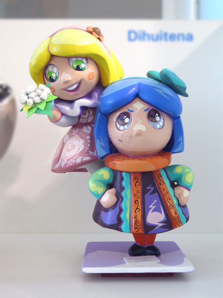 Año 2016, falla Escalante, Amparo Guillén, sección decimoctava Infantil, Artista: María Esteban, Samuel Martínez.