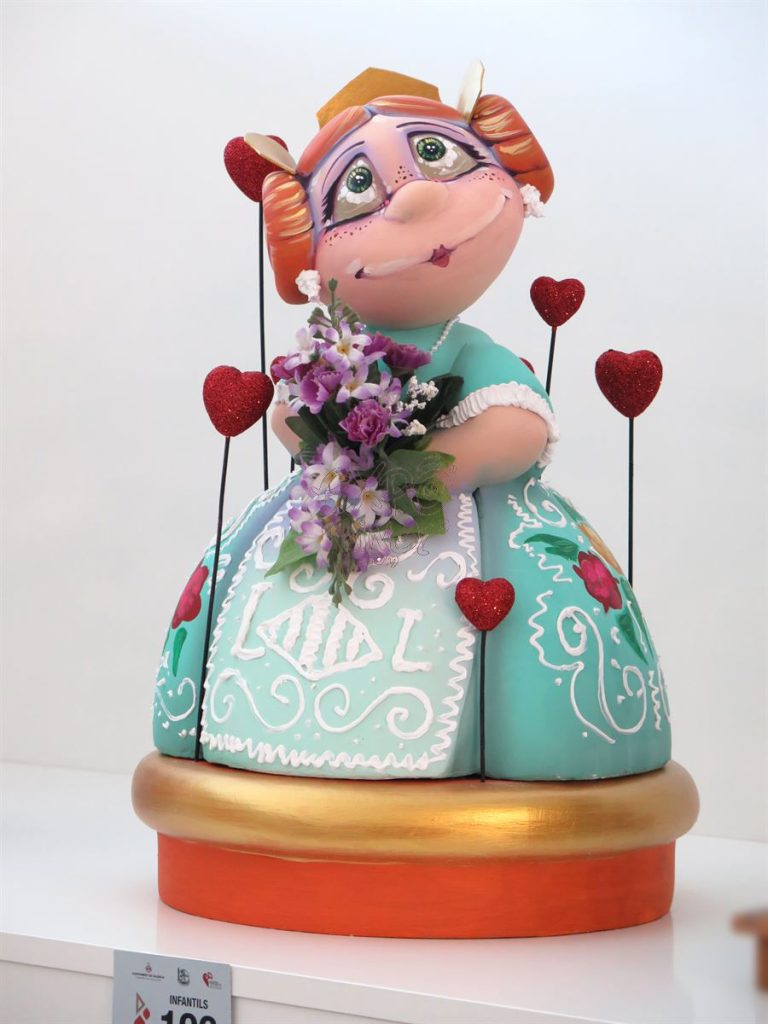 Año 2016, falla Guillen Sorolla, Recaredo, sección decimoséptima Infantil, Artista: Francisco Santonja Peni.