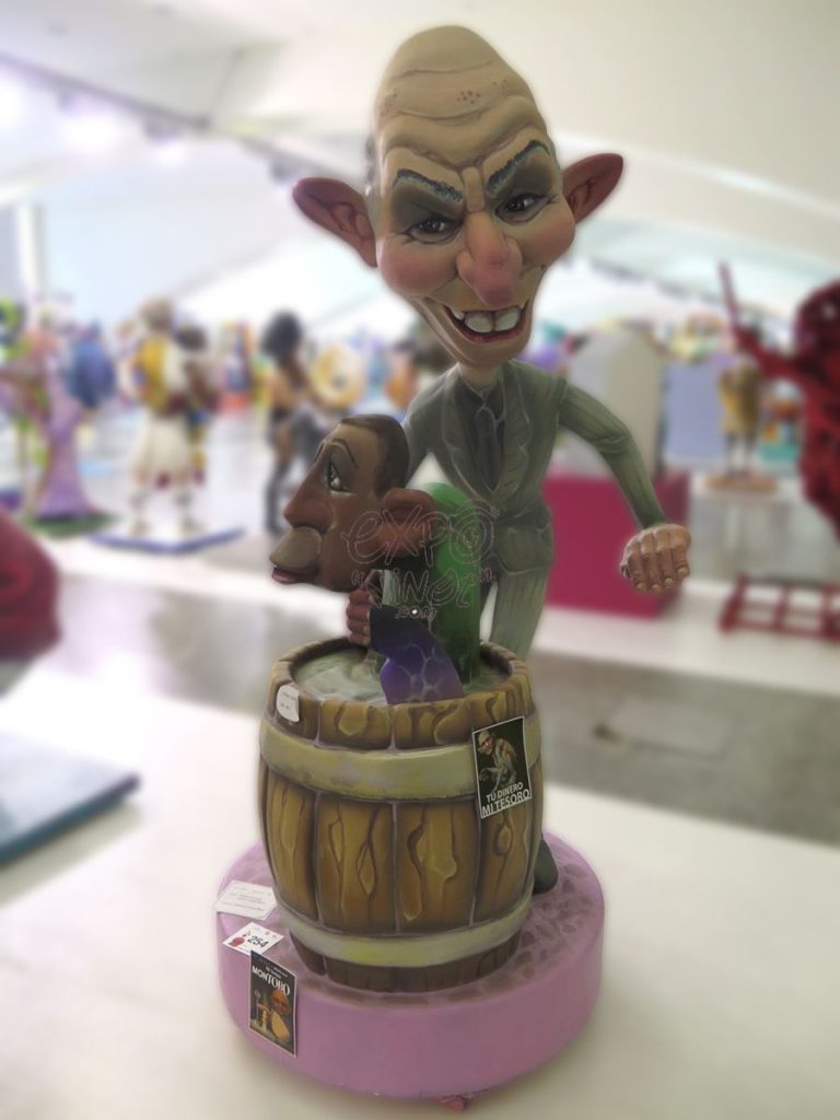Año 2016, falla Padre Santonja, Cardenal Benlloch, Artista: José Miguel Corachán Lagunas.