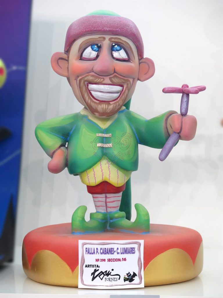 Año 2016, falla Pedro Cabanes, Conde Lumiares, sección decimosexta Infantil, Artista: Toni Fornés Quijano.