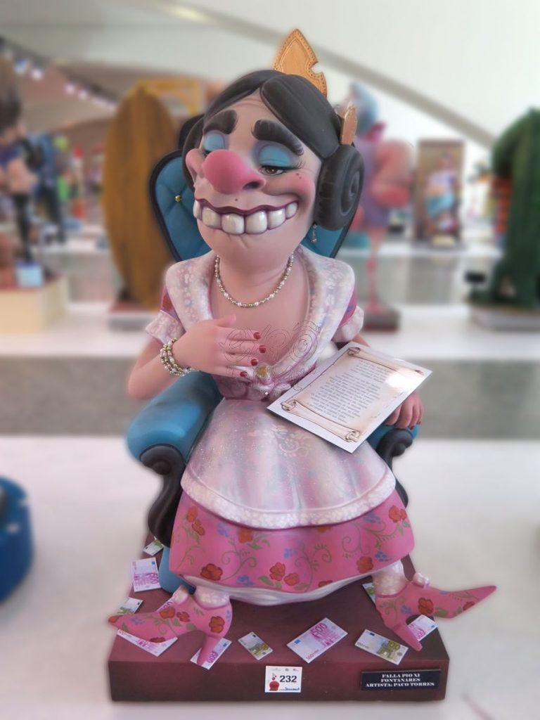 Año 2016, falla Pio once, Fontanares, Artista: Francisco Torres.