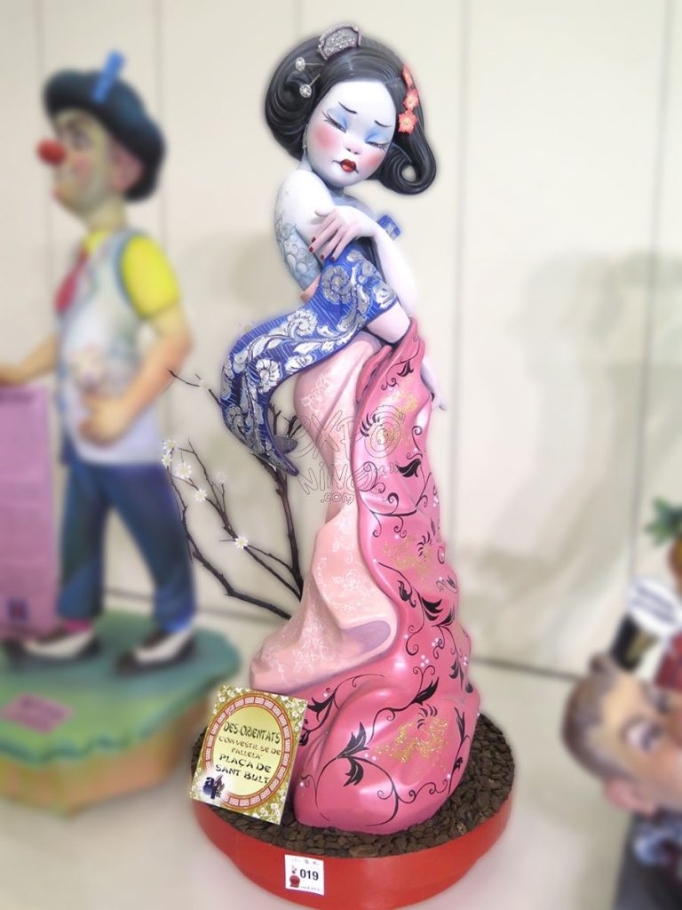 Año 2016, falla Plaza de Sant Bult, Artista: Art en Foc.