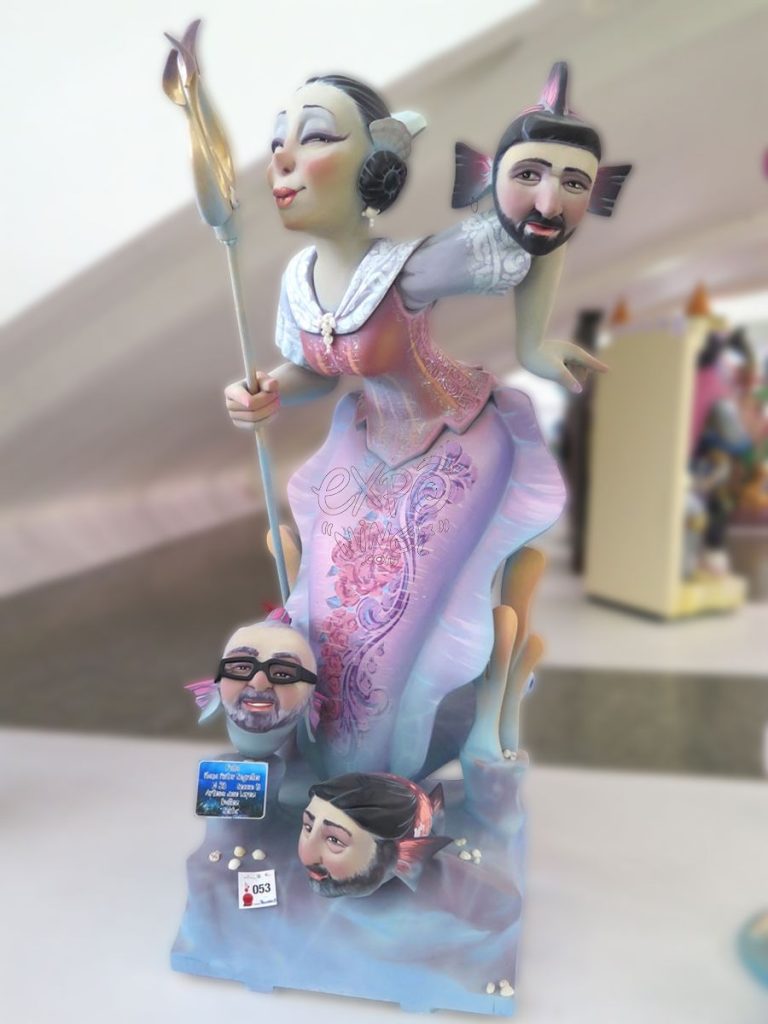 Año 2016, falla Plaza del Pintor Segrelles, Artista: José López Ibáñez.