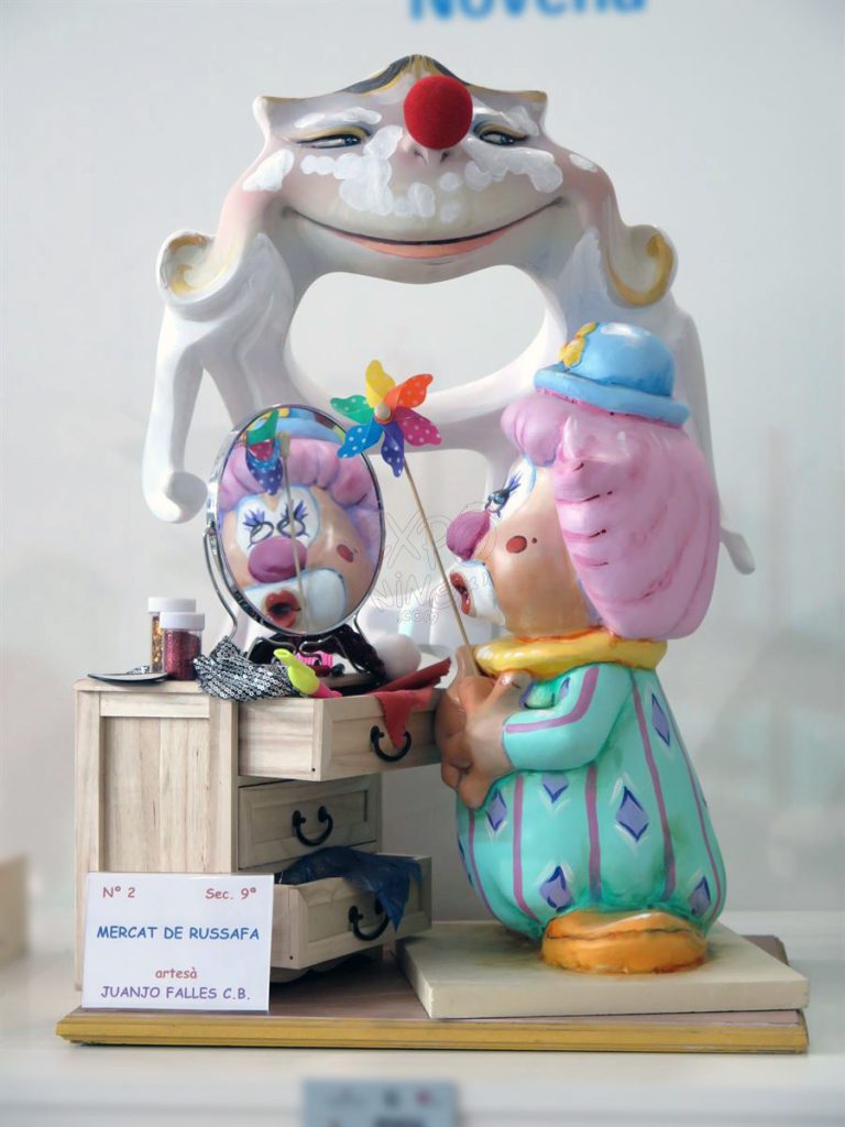 Año 2016, falla Plaza Mercado de Ruzafa, sección novena Infantil, Artista: Juanjo García López.