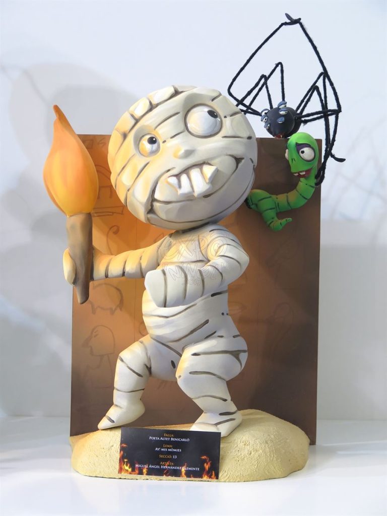 Año 2016, falla Poeta Altet, Benicarló, sección decimotercera Infantil, Artista: Miguel Hernández Clemente.