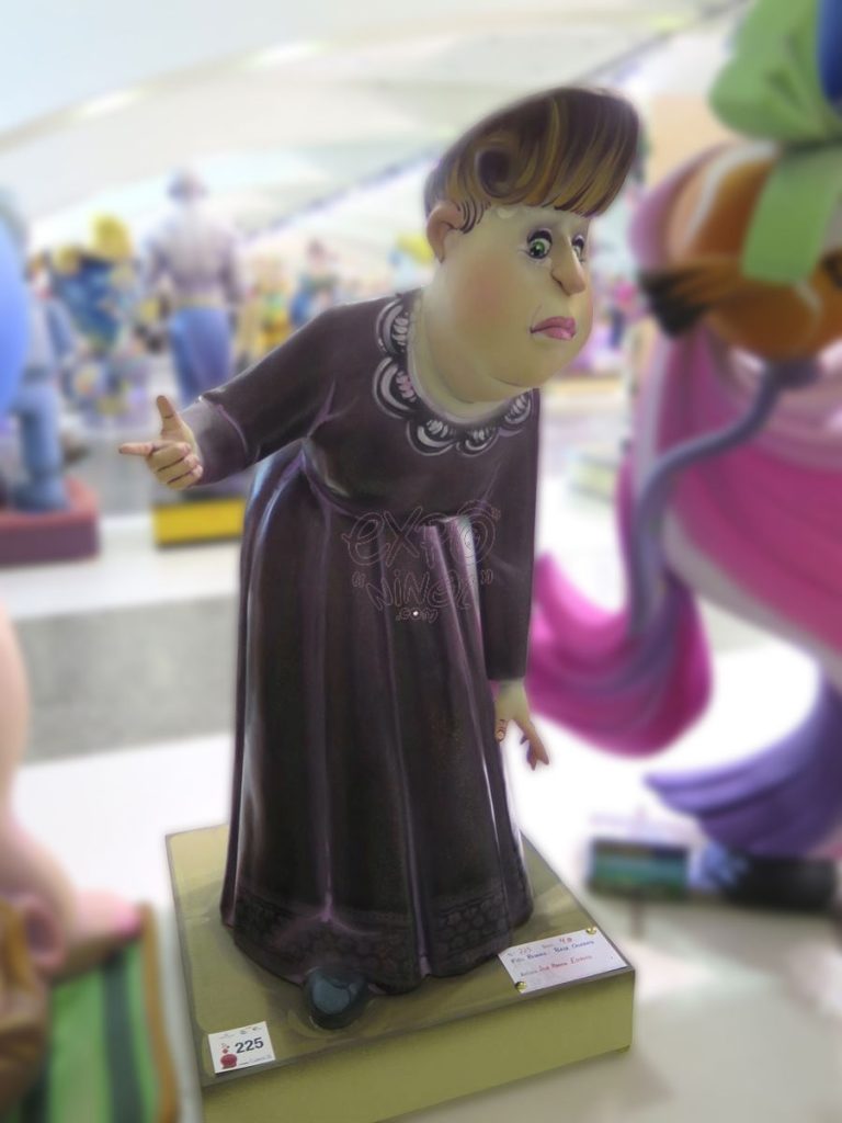Año 2016, falla Rosario, Plaza Calabuig, Artista: José Ramón Espuig Escrivá.