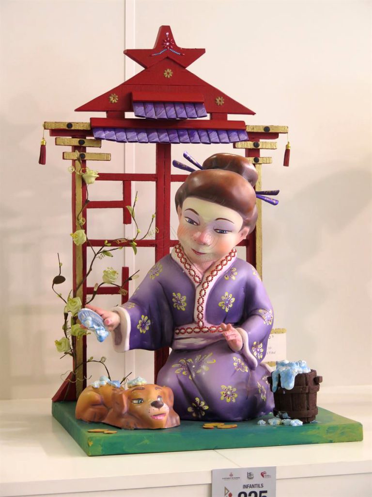 Año 2016, falla Rosario, Plaza Calabuig, sección décima Infantil, Artista: Raúl Sebastián Falaguera.
