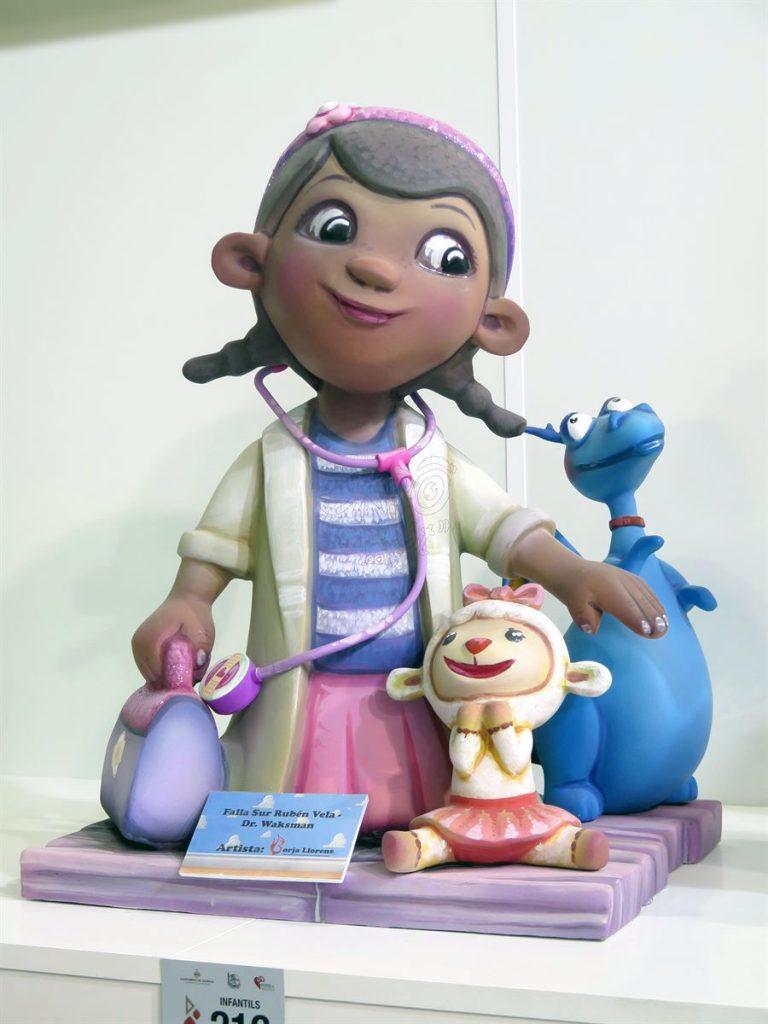 Año 2016, falla Rubén Vela, Avenida Doctor Waksman, sección décima Infantil, Artista: Borja Llorens Mata.