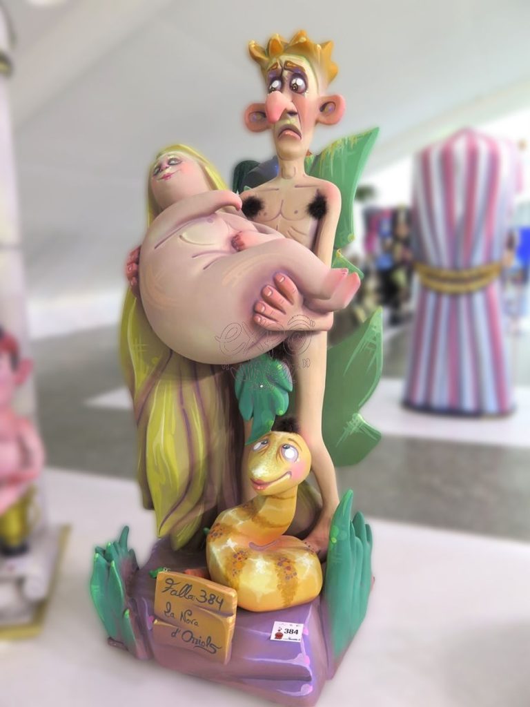 Año 2016, falla Santa Genoveva Torres, Arquitecto Tolsá, Artista: Javier Igualada Fernández.