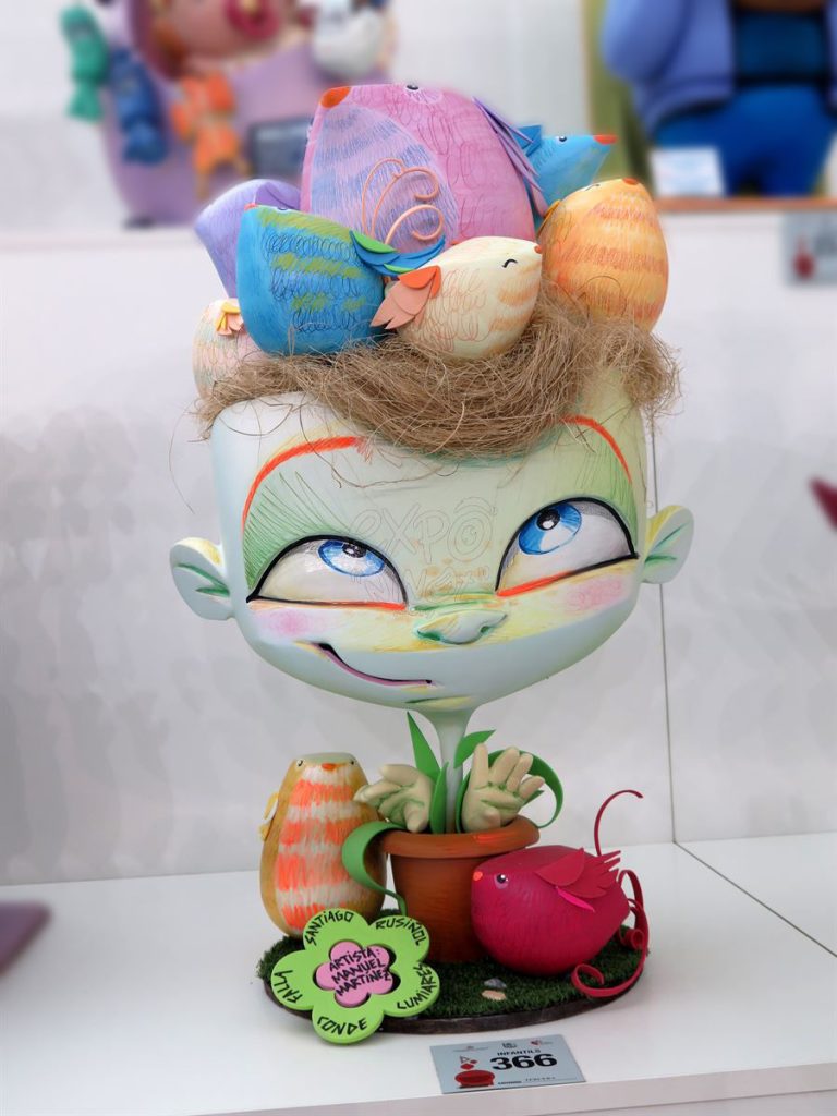 Año 2016, falla Santiago Rusiñol, Conde Lumiares, sección tercera Infantil, Artista: Manuel Martínez Reig.