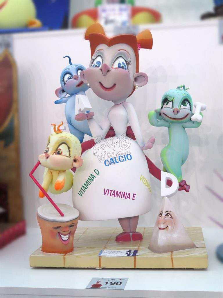 Año 2016, falla Virgen de la Fuensanta, sección decimosexta Infantil, Artista: José Vicente Zurita.