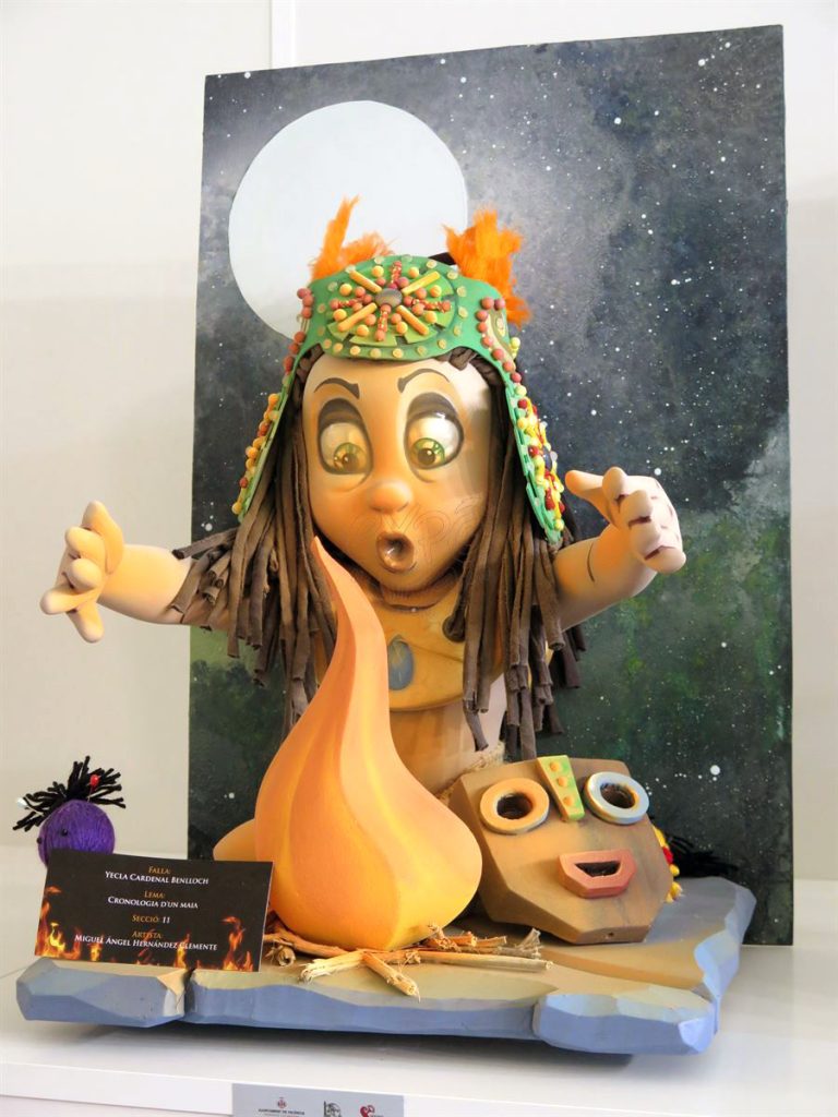 Año 2016, falla Yecla, Cardenal Benlloch, sección undécima Infantil, Artista: Miguel Hernández Clemente.